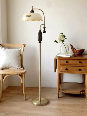 Heritage Bloom Floor Lamp - NexioPick