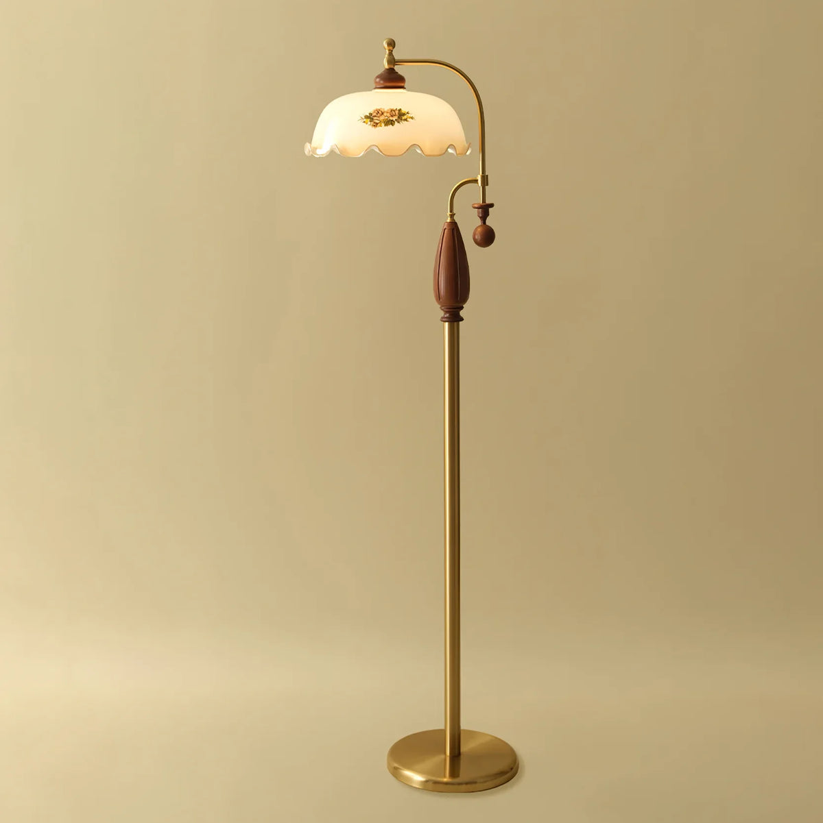 Heritage Bloom Floor Lamp - NexioPick