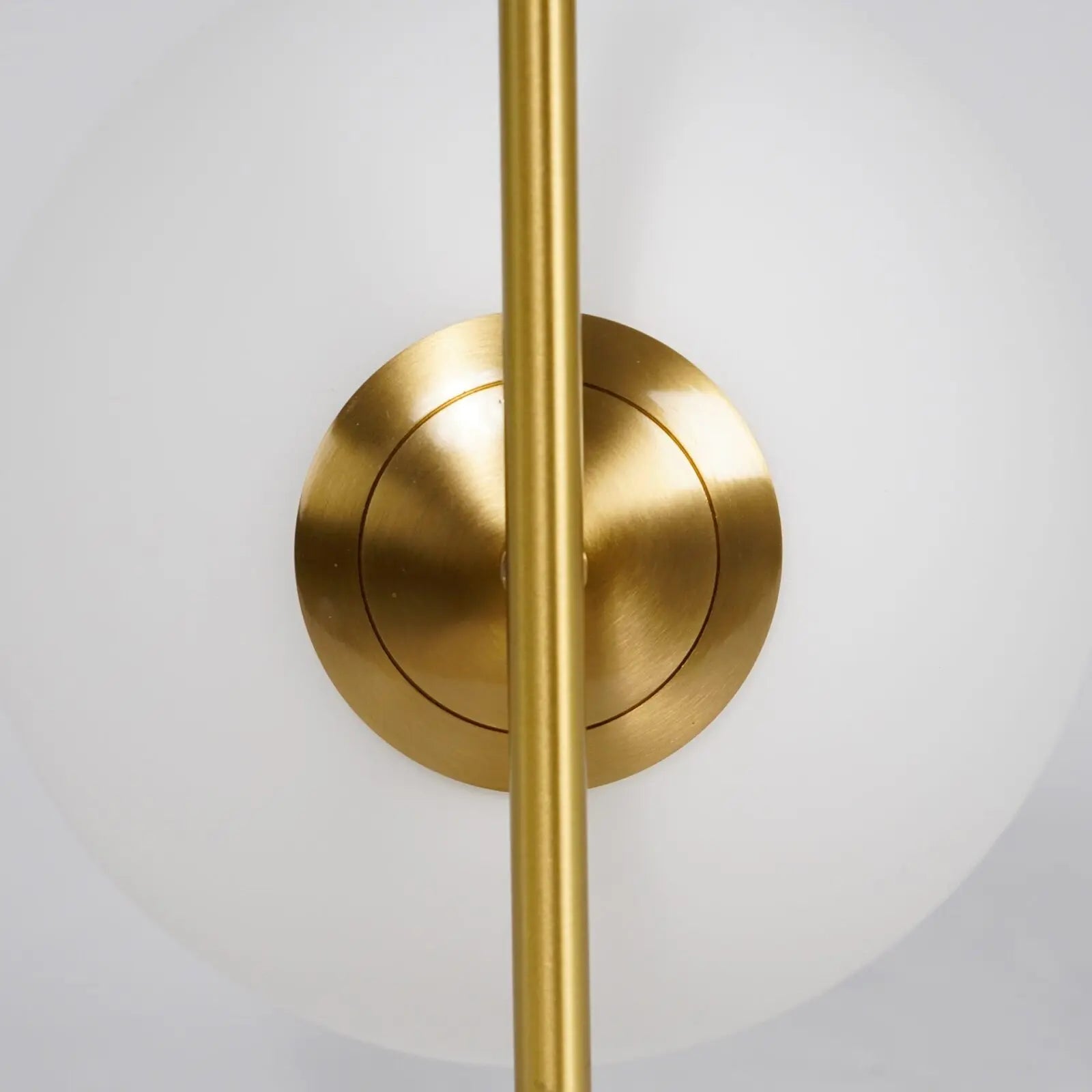 Artemide Table Lamp - NexioPick