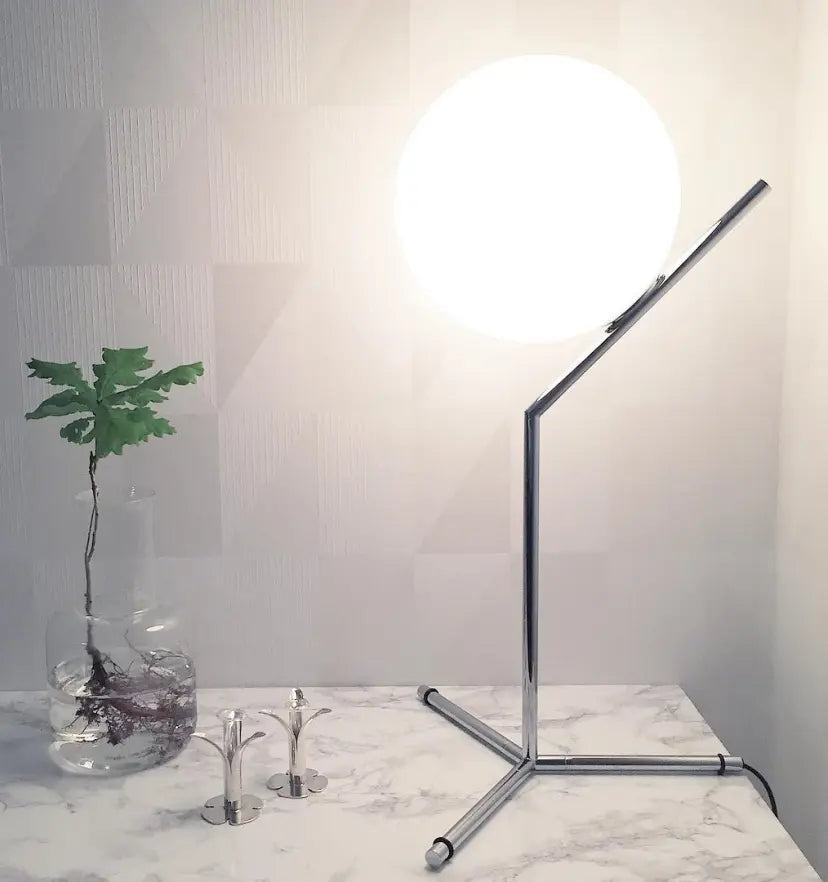 Artemide Table Lamp - NexioPick