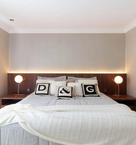 Artemide Table Lamp - NexioPick