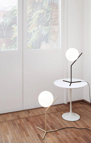 Artemide Table Lamp - NexioPick