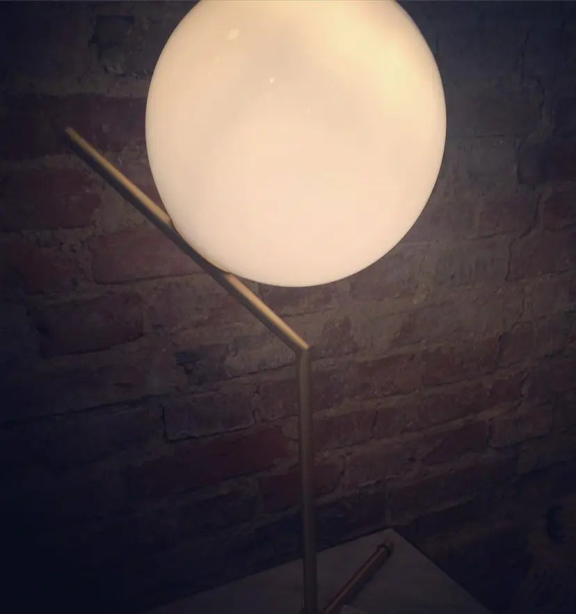 Artemide Table Lamp - NexioPick