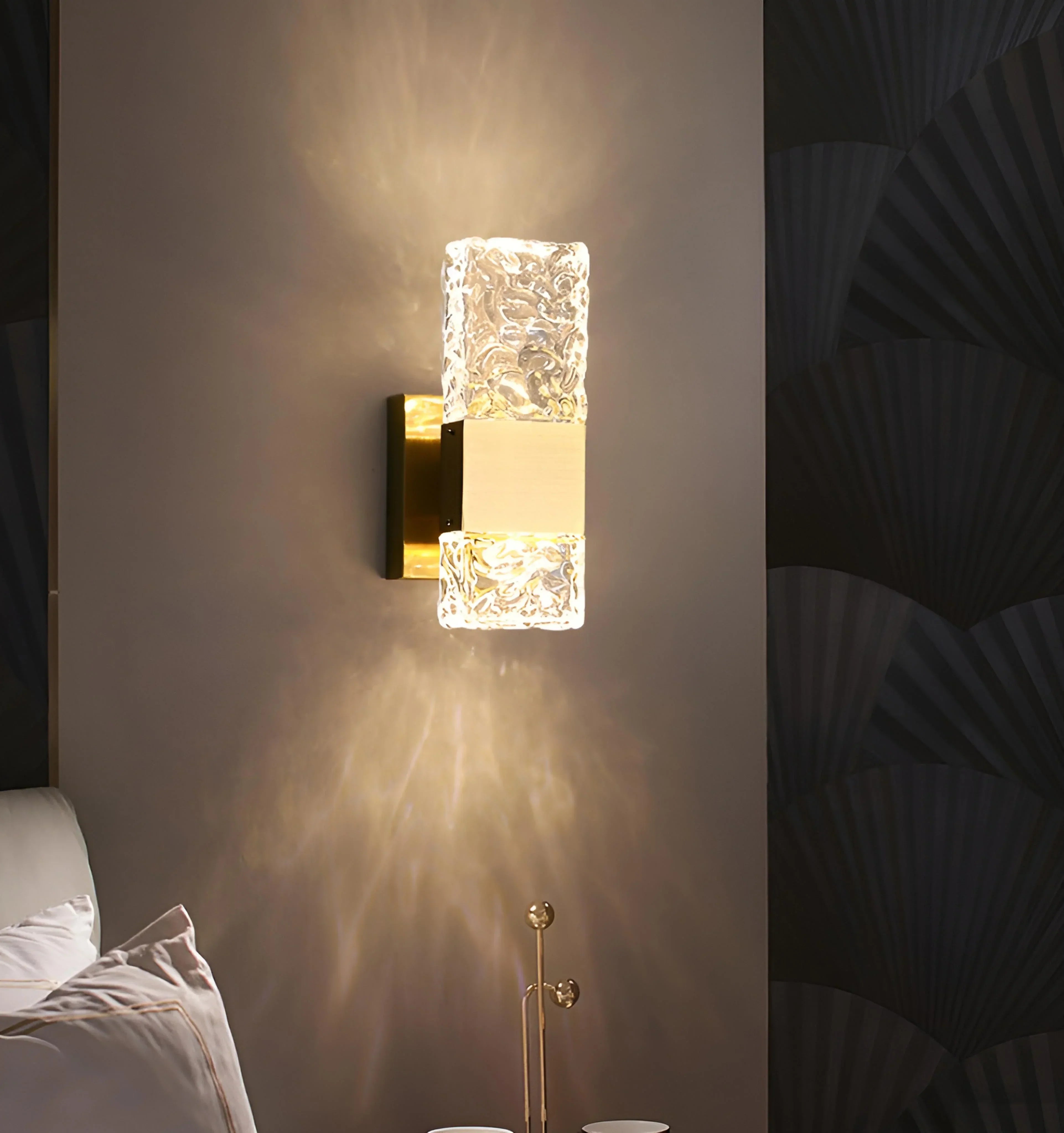 Ice Crystal Wall Lamp - NexioPick