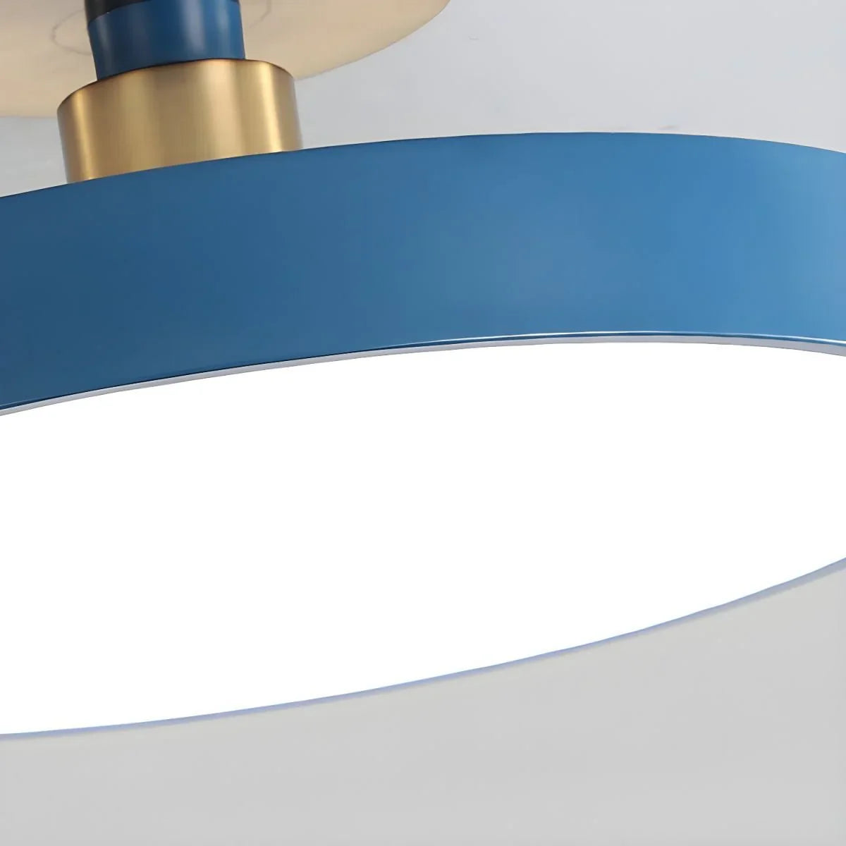 Isla Flush Mount Ceiling Lamp - NexioPick