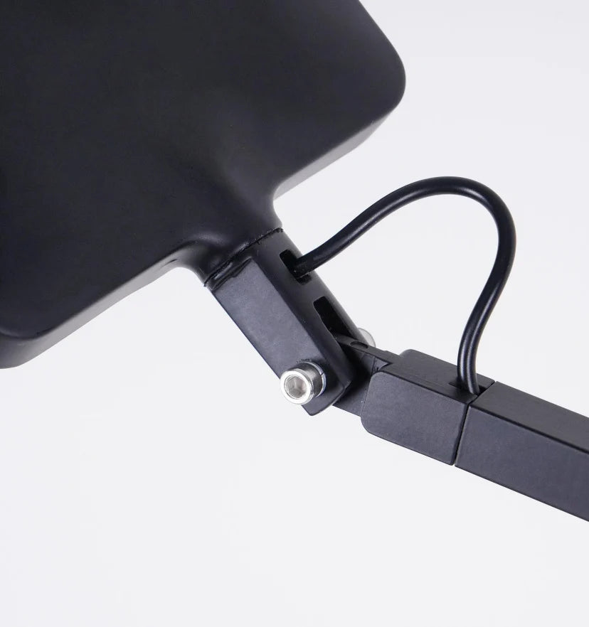 Edge Table Lamp - NexioPick