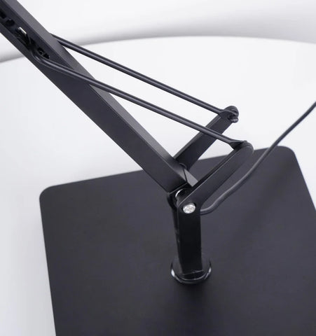 Edge Table Lamp - NexioPick