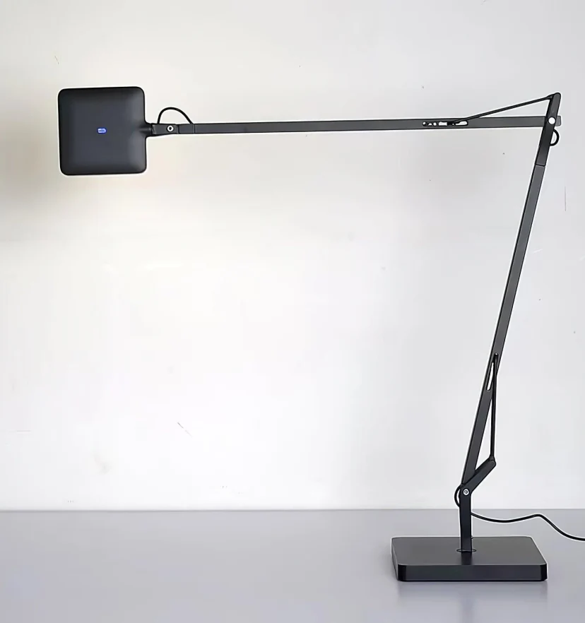 Edge Table Lamp - NexioPick