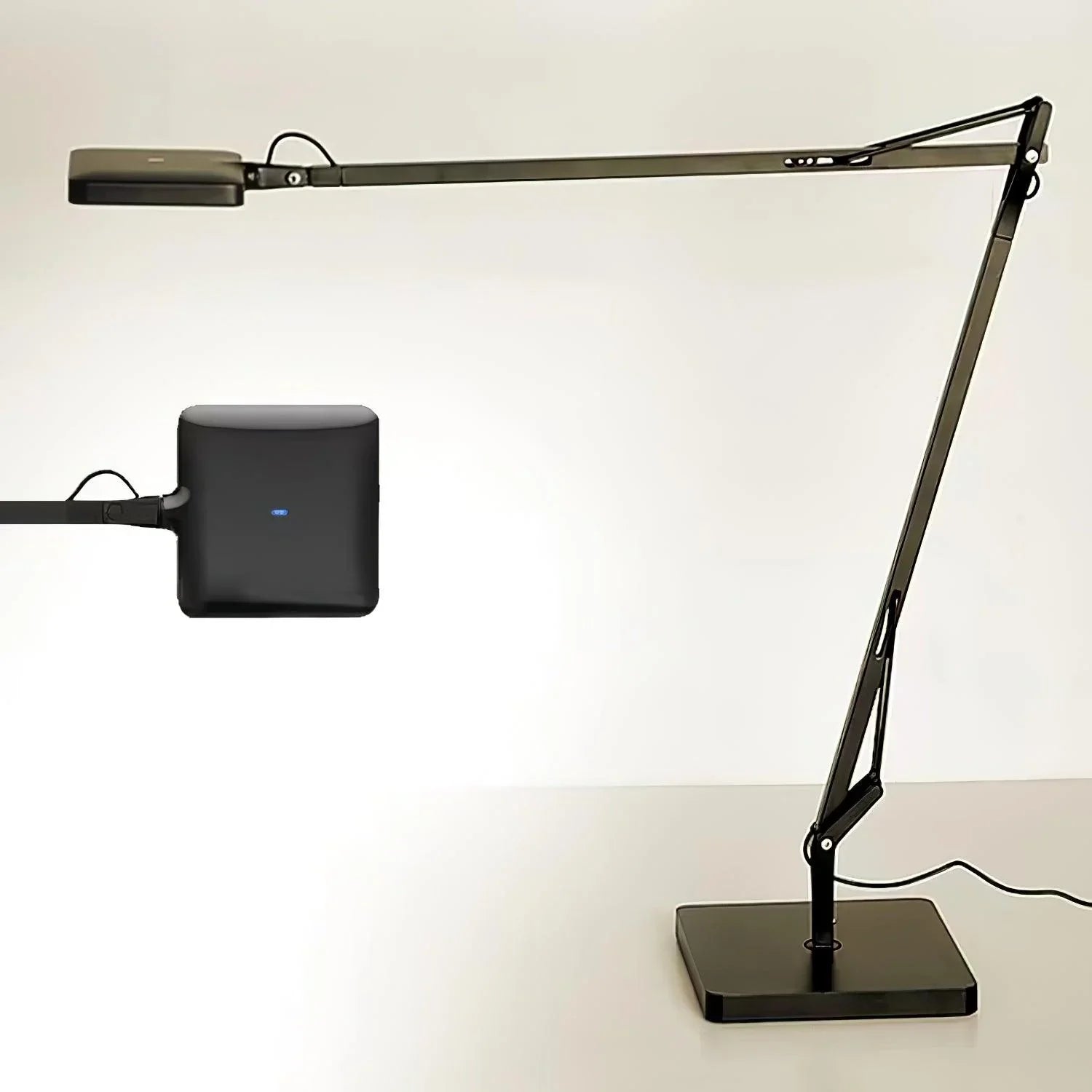 Edge Table Lamp - NexioPick