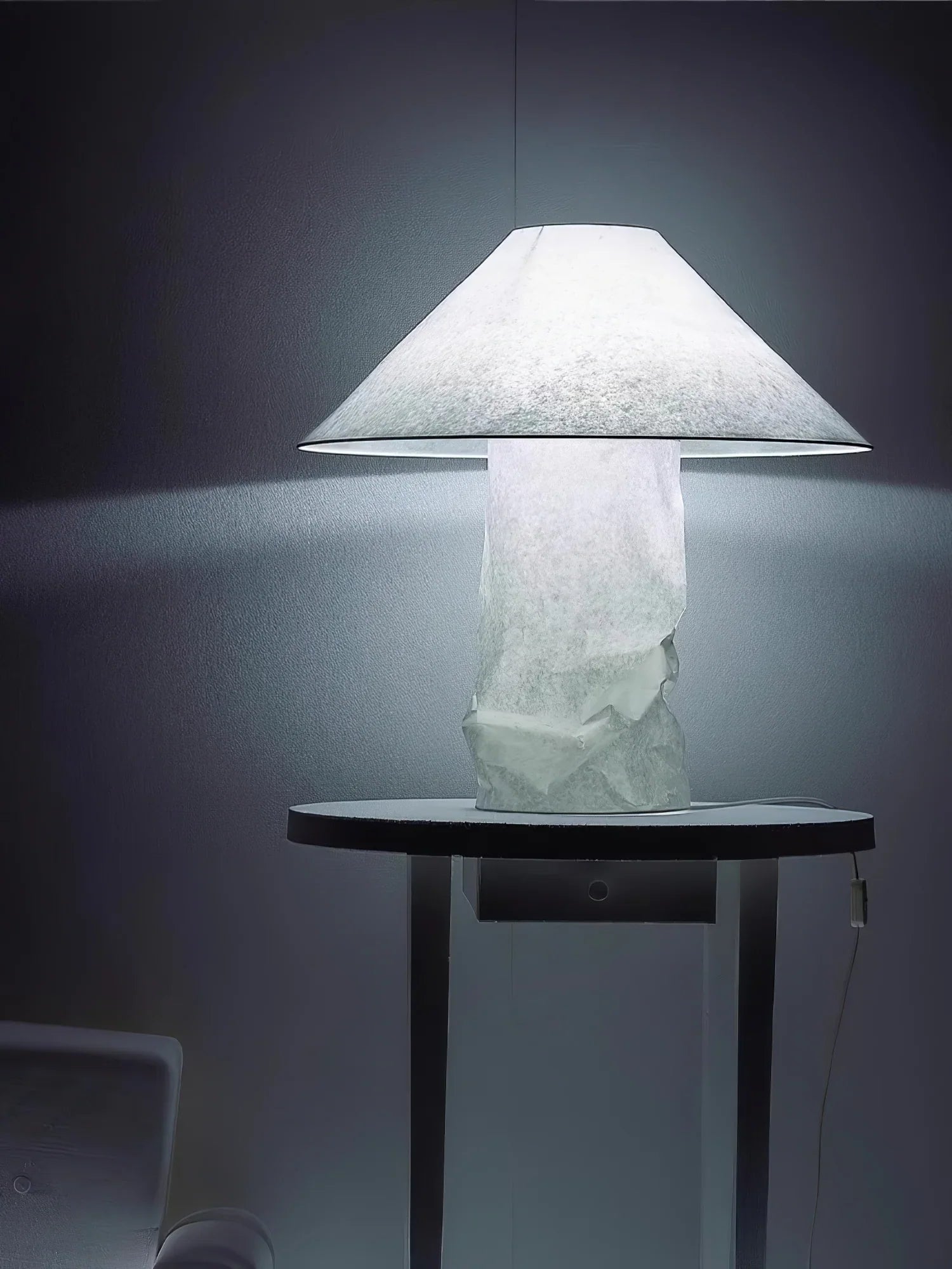 Crinkle Paper Table Lamp - NexioPick