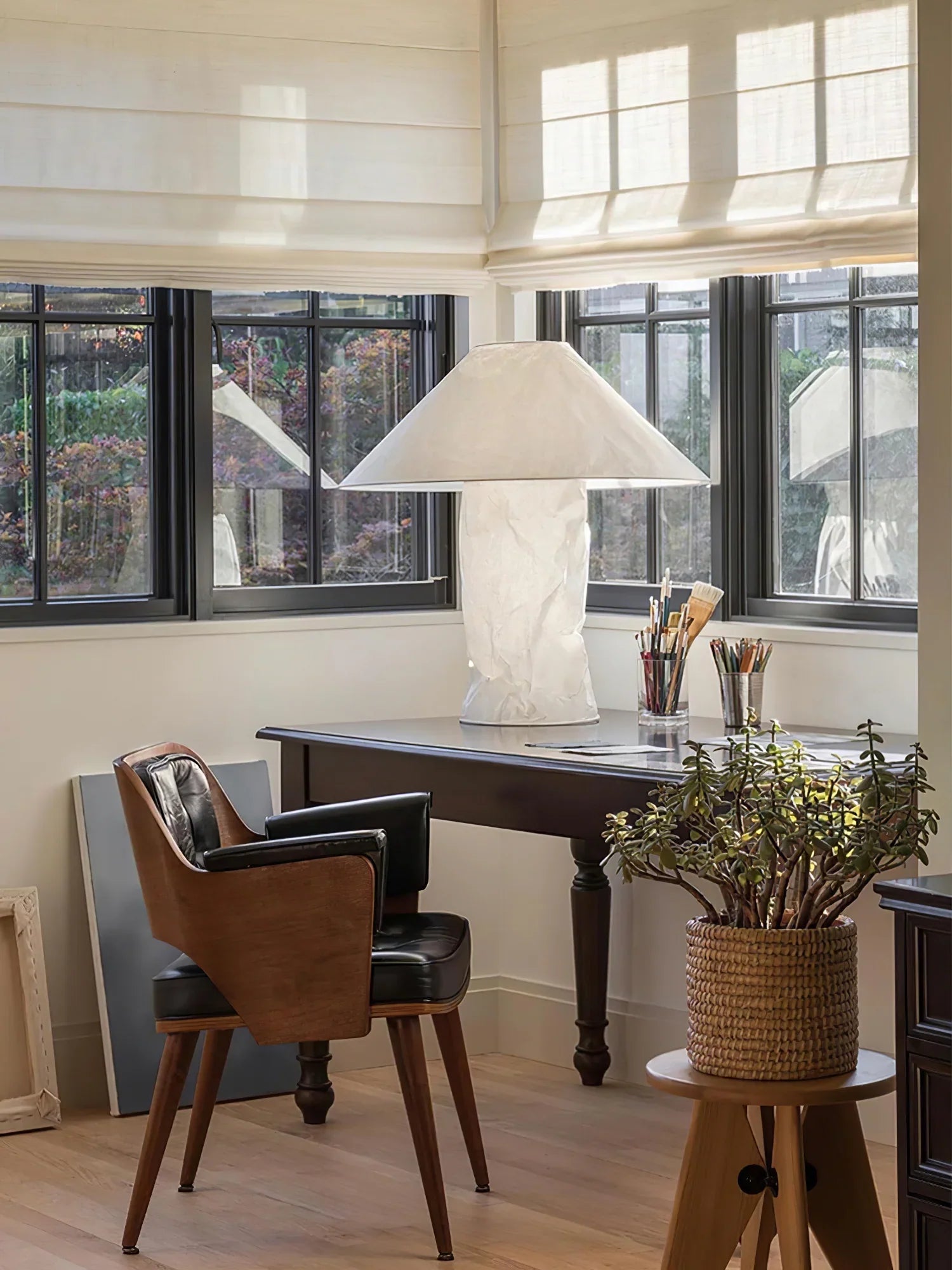 Crinkle Paper Table Lamp - NexioPick