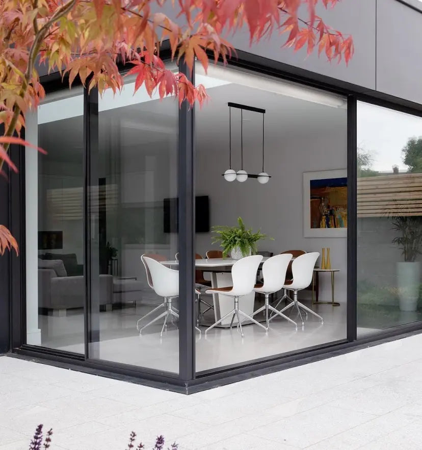 Orbion Black Pendant Lamp - NexioPick