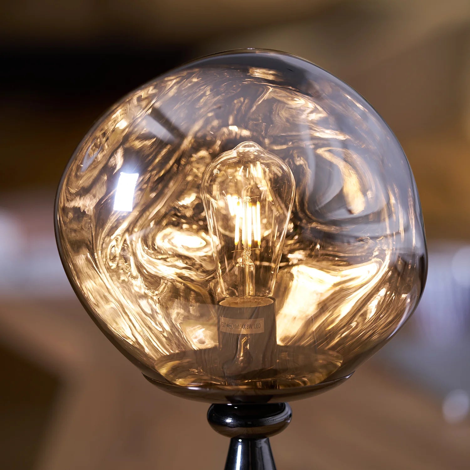 Lava Cone Table Lamp - NexioPick