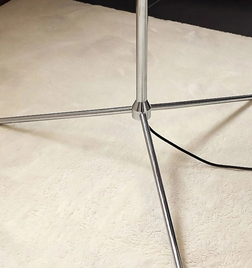 Lava Cone Floor Lamp - NexioPick