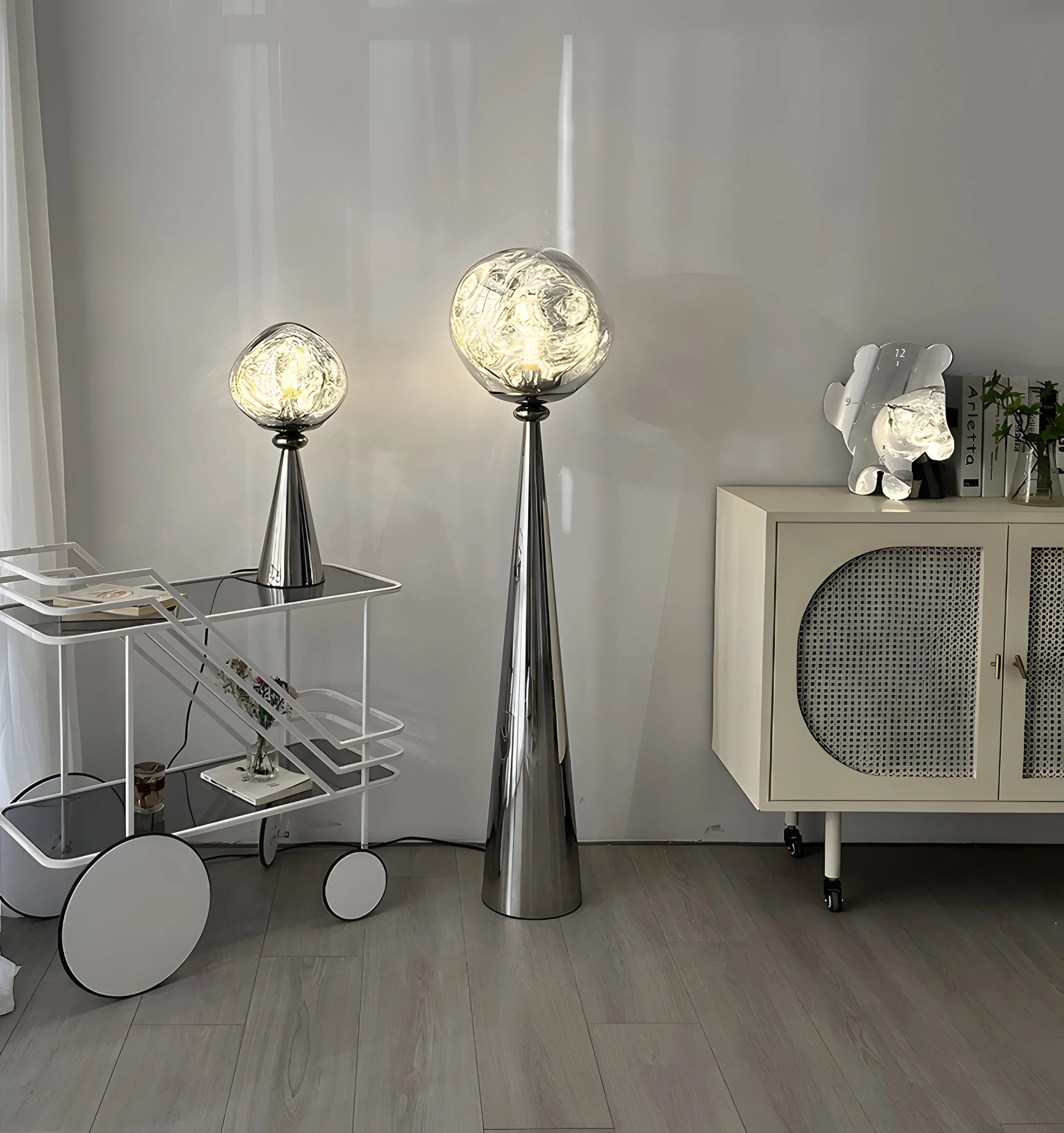 Lava Cone Table Lamp - NexioPick