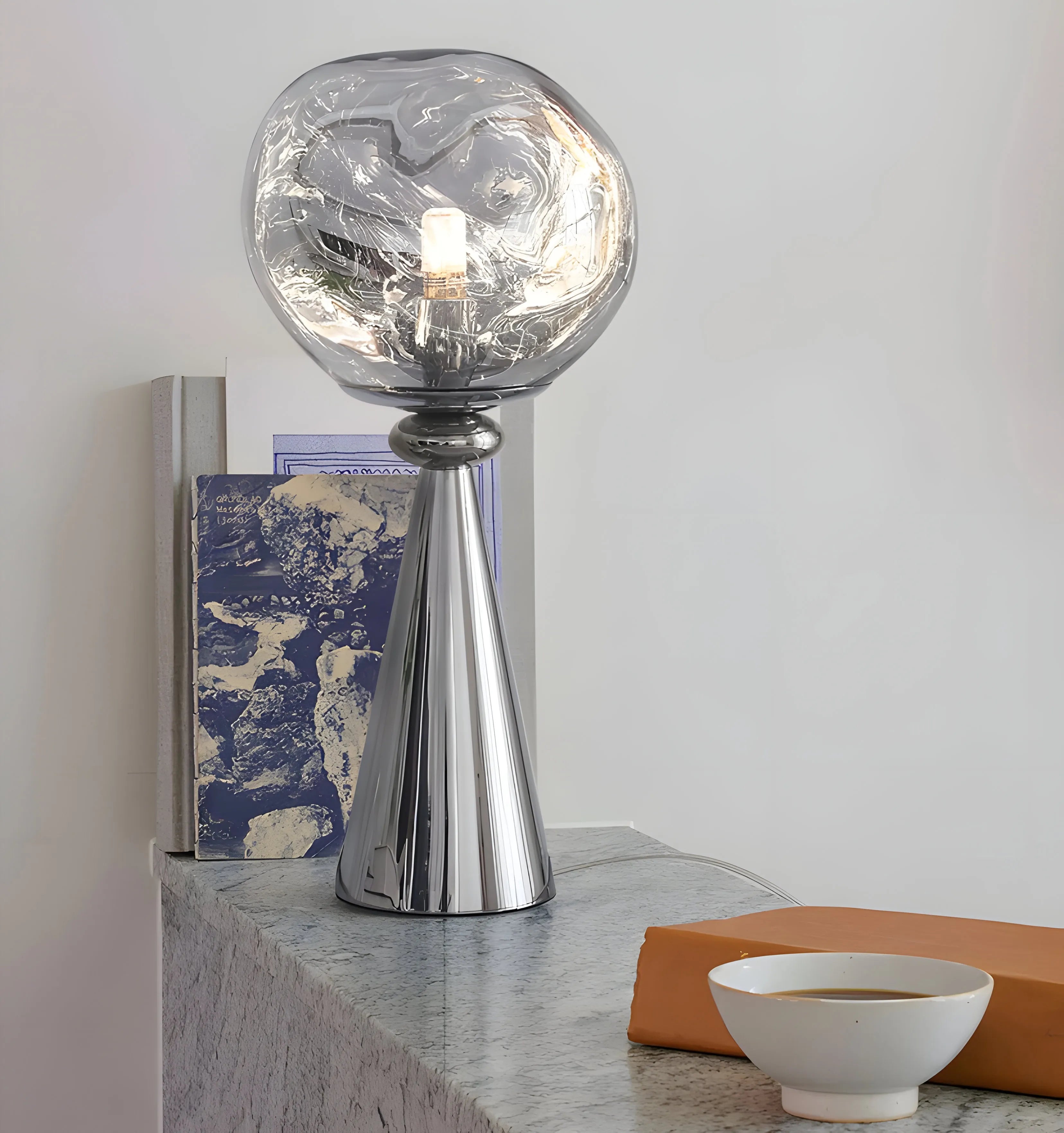 Lava Cone Table Lamp - NexioPick