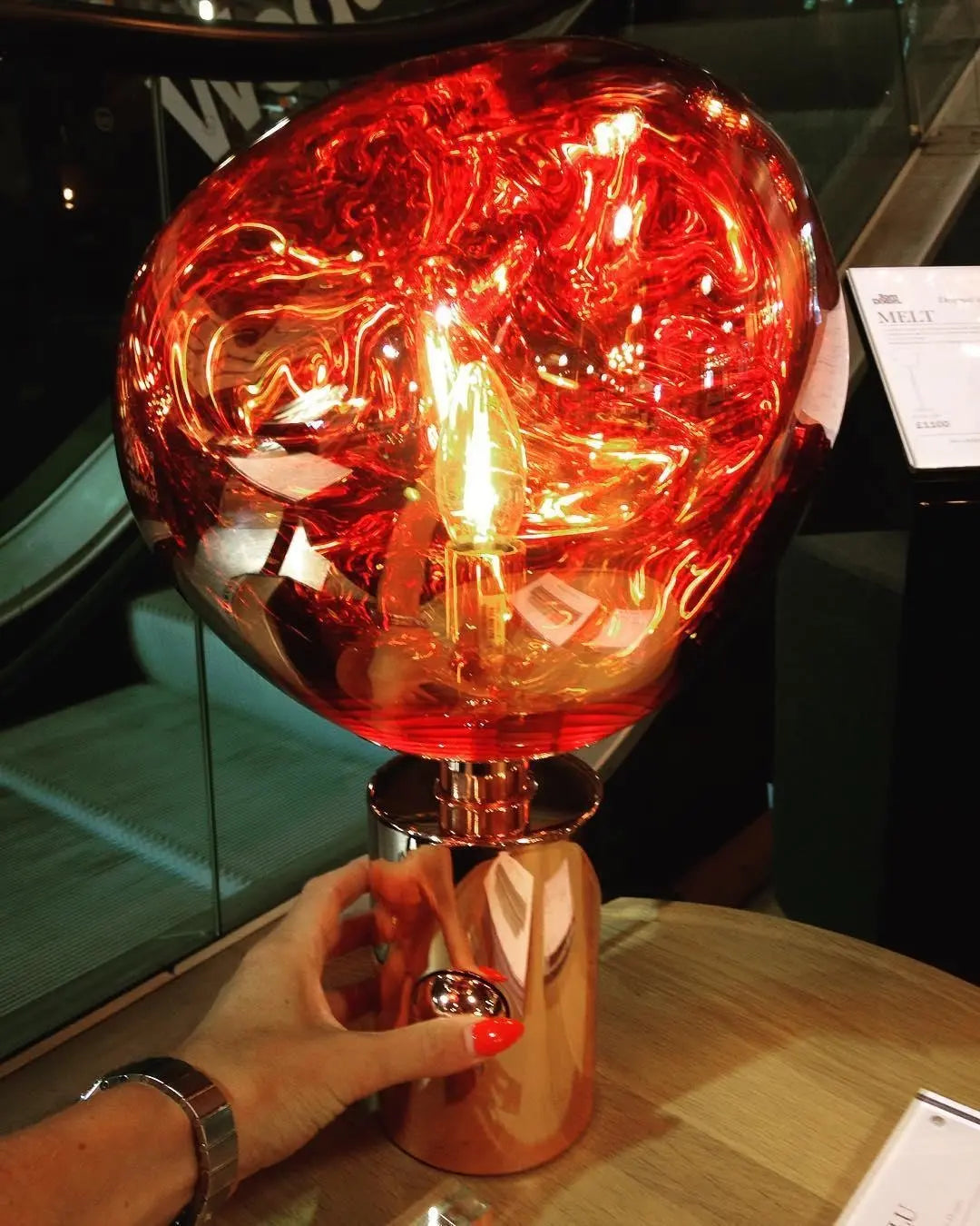 Lava Table Lamp - NexioPick