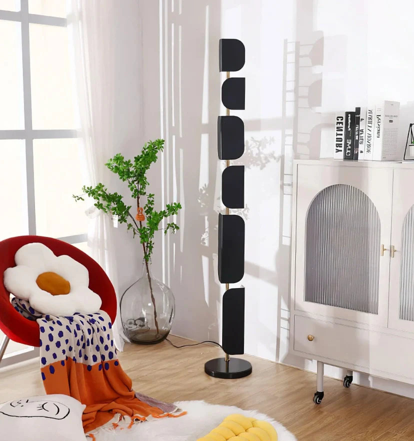 Leagan Floor Lamp - NexioPick