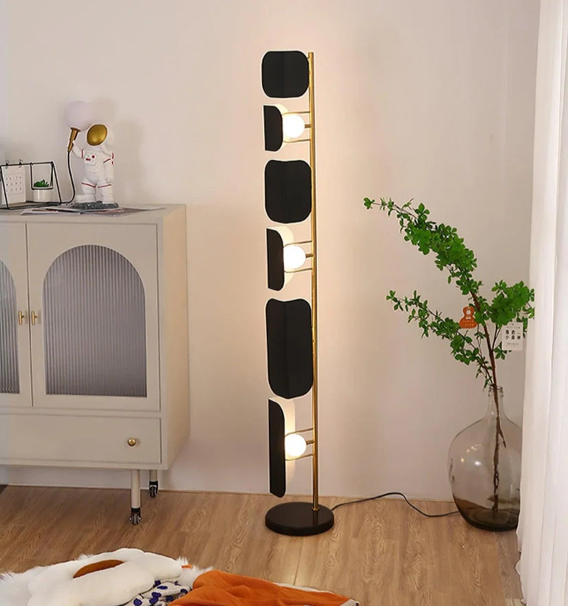 Leagan Floor Lamp - NexioPick