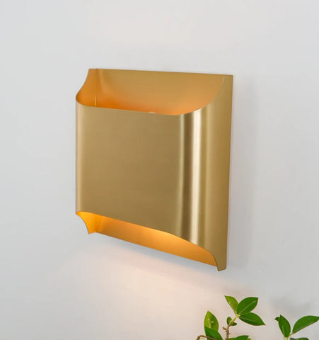 Leclerc Sconce - NexioPick