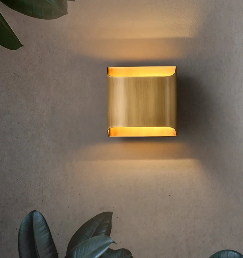 Leclerc Sconce - NexioPick