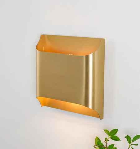 Leclerc Sconce - NexioPick