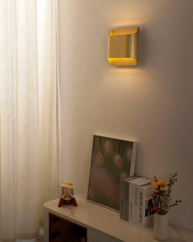 Leclerc Sconce - NexioPick