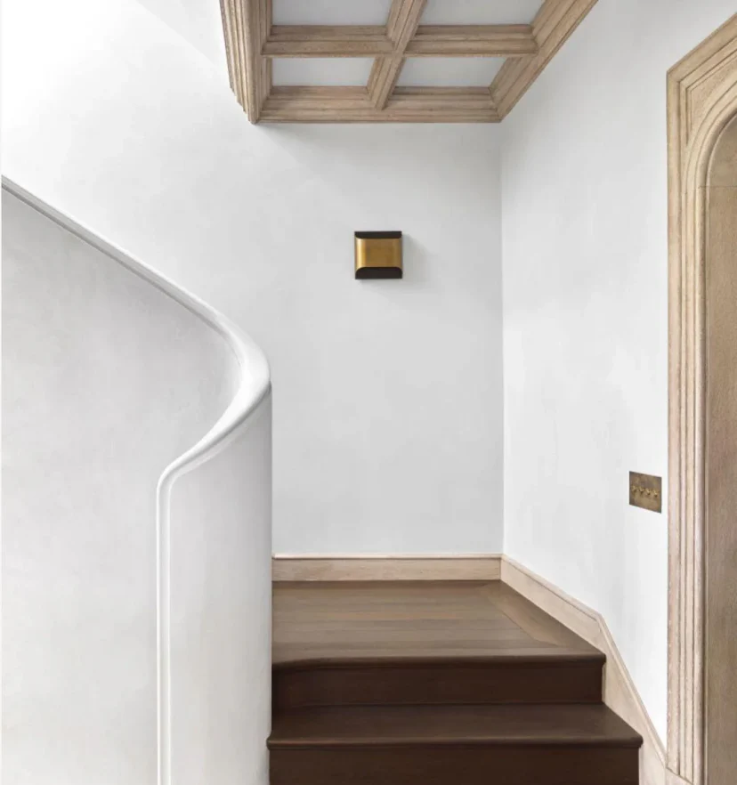 Leclerc Sconce - NexioPick