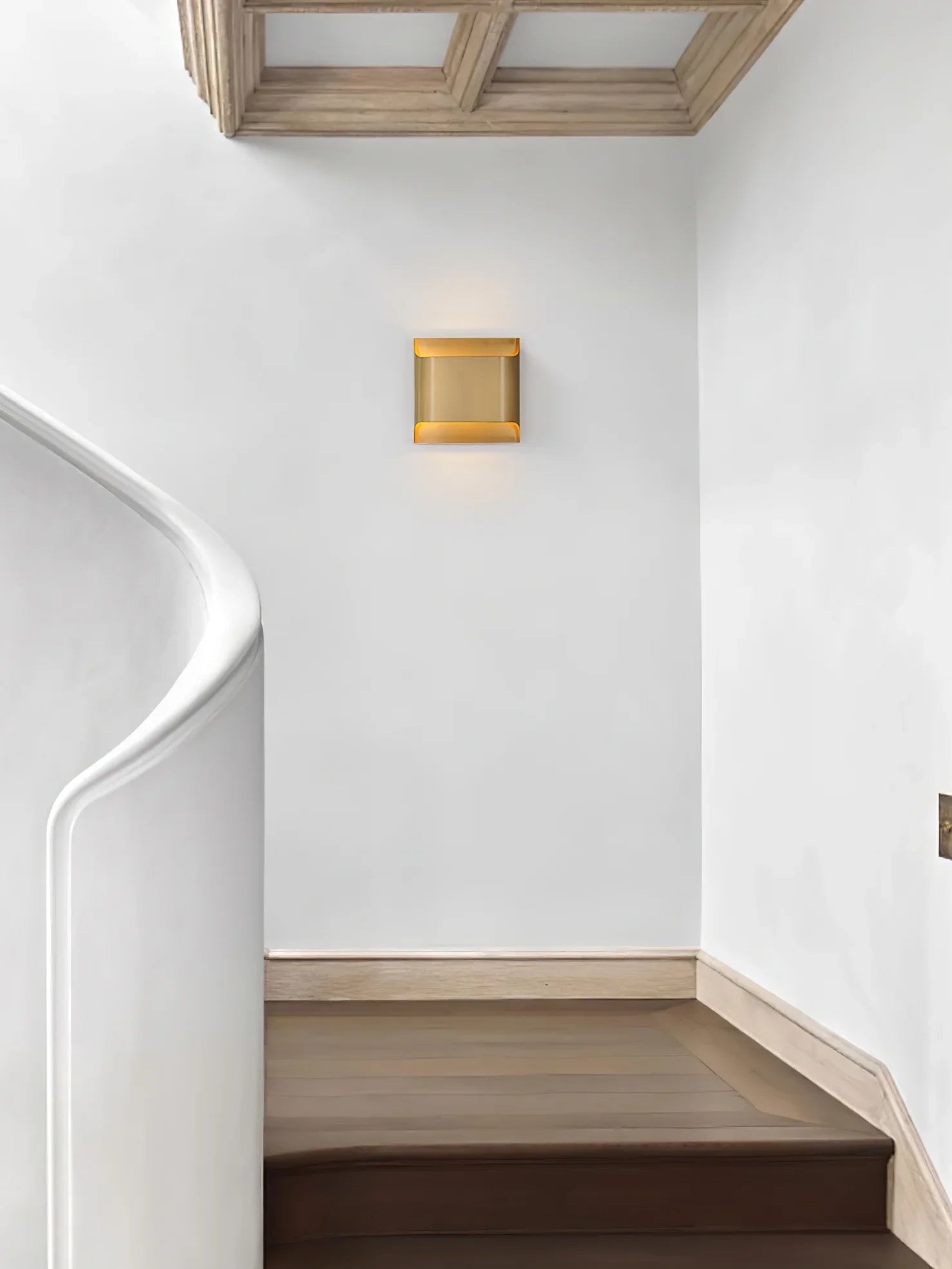 Leclerc Sconce - NexioPick