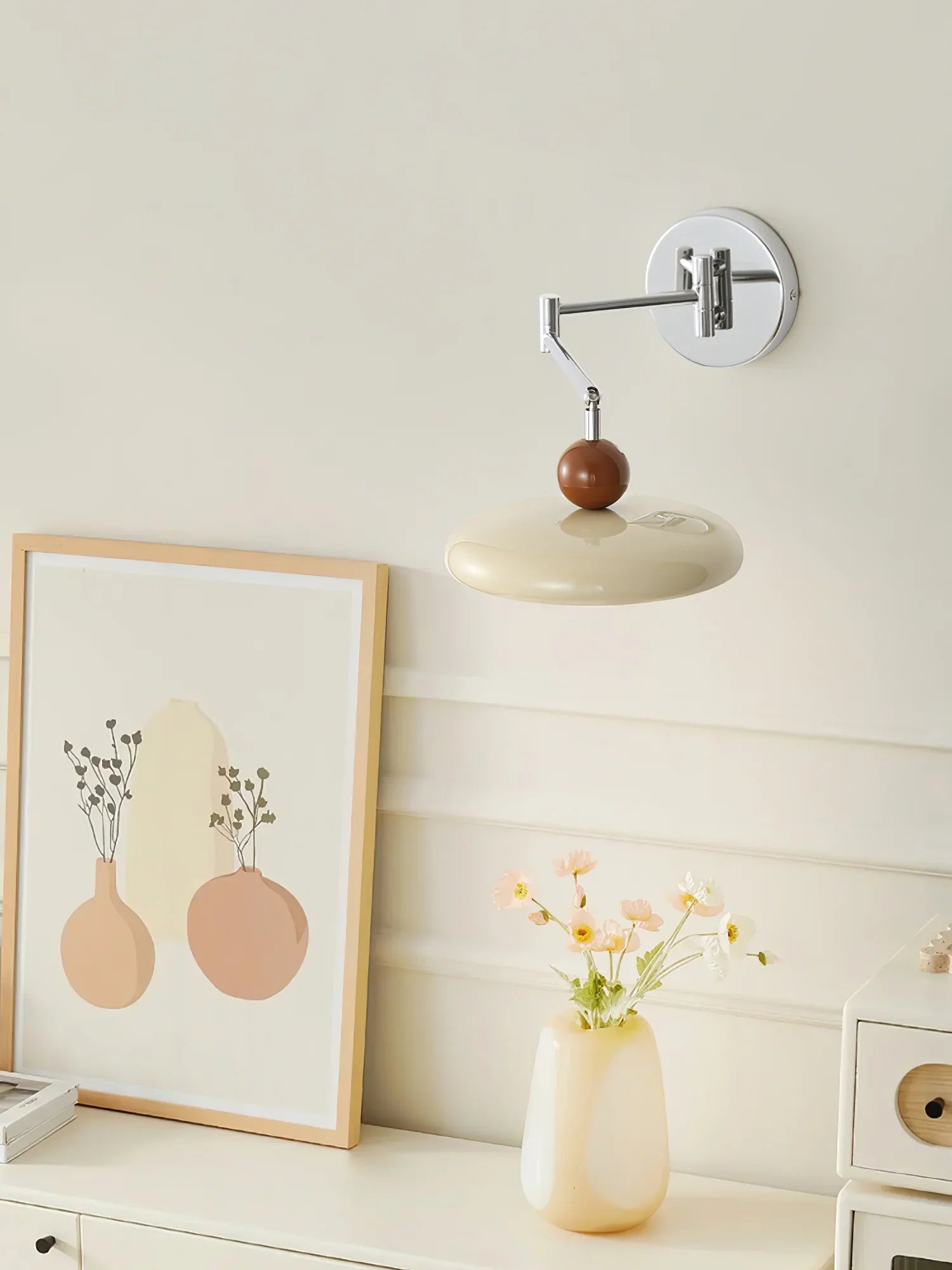 Lola Plug-in Wall Lamp - NexioPick