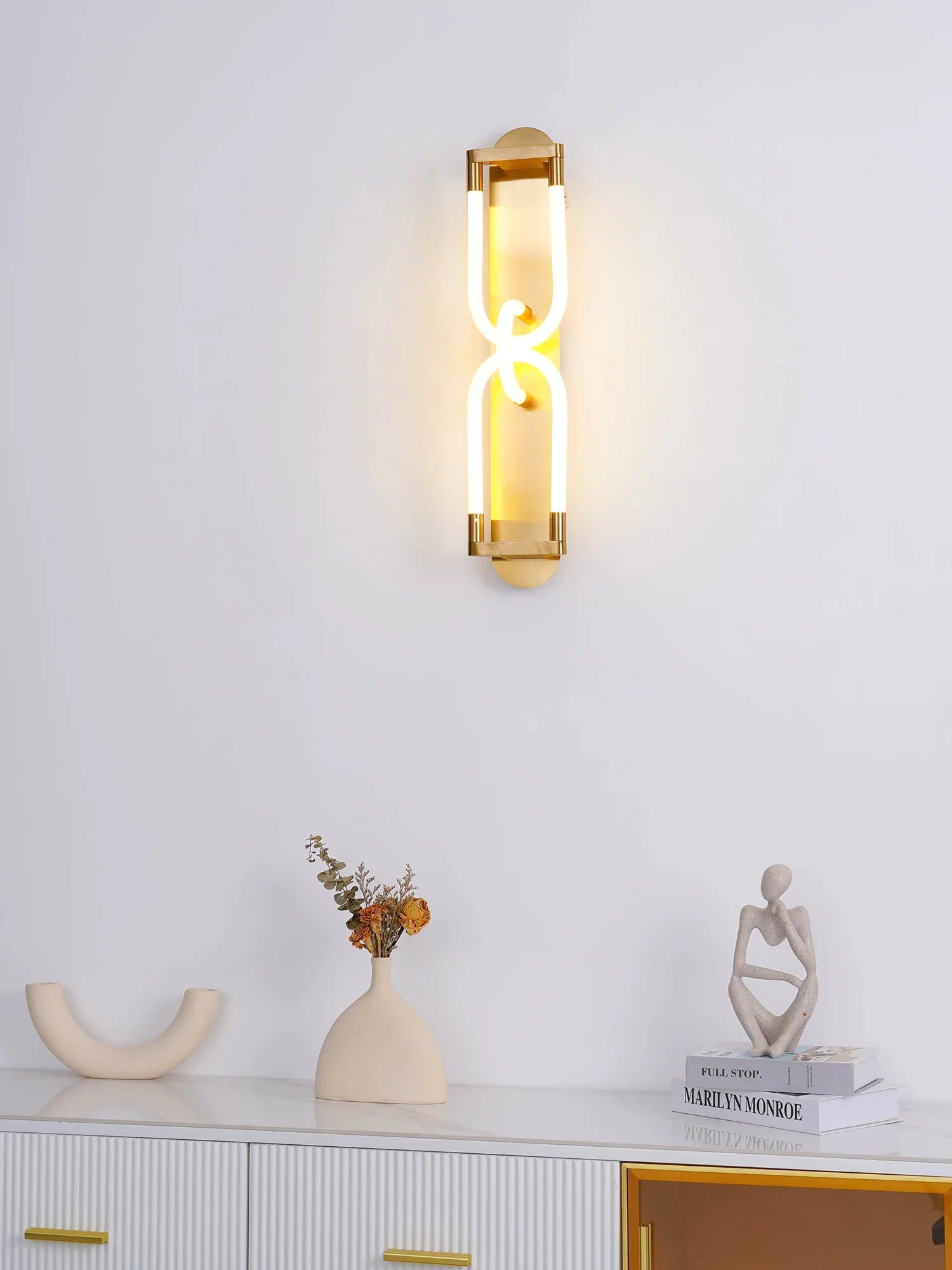 Loopi Wall Lamp - NexioPick