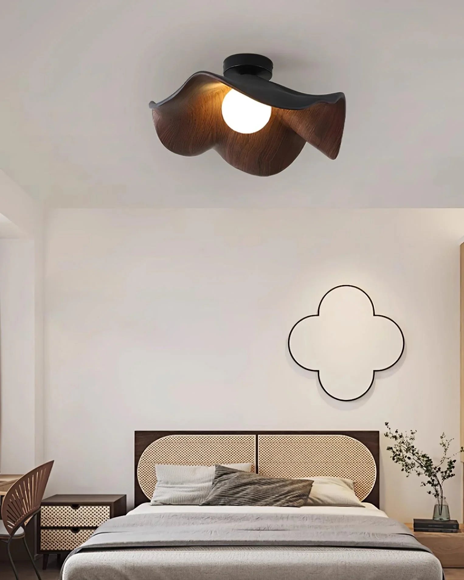 Lotus Leaf Ceiling Lamp - NexioPick