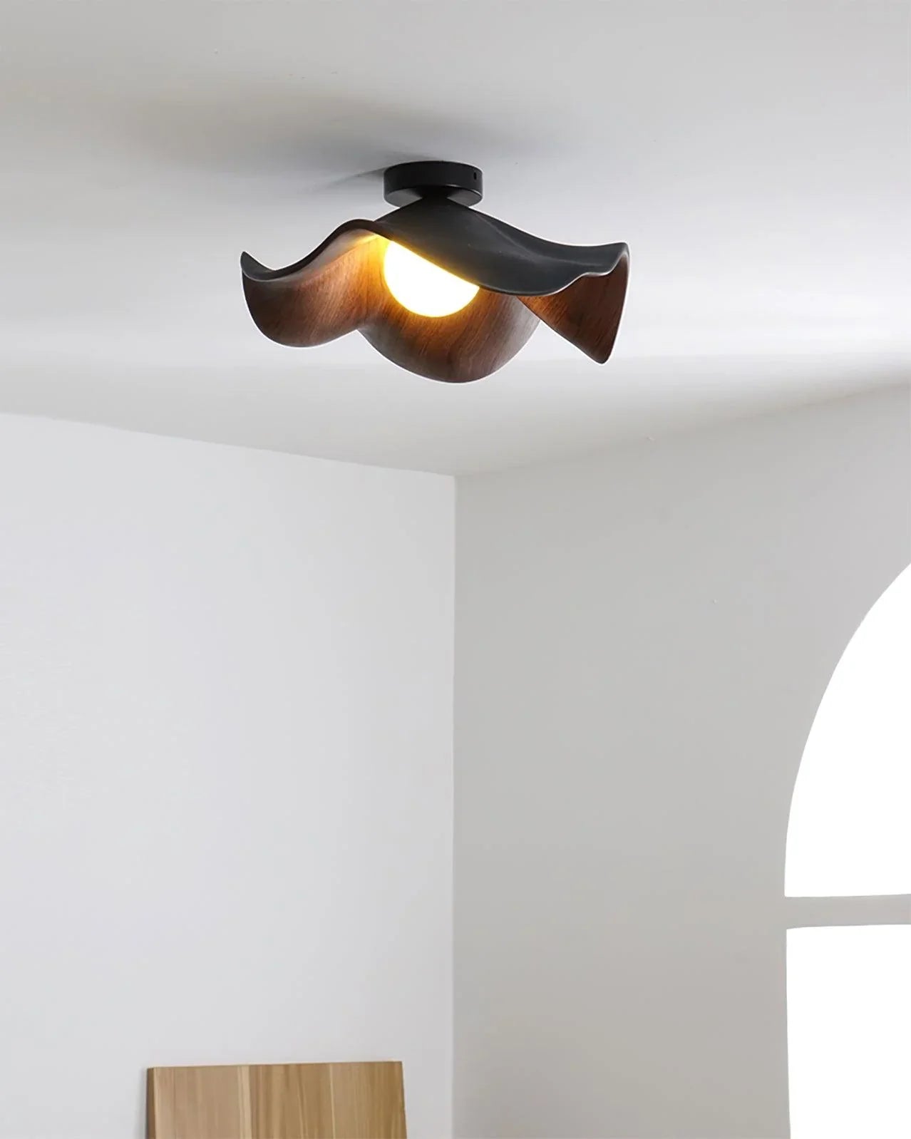 Lotus Leaf Ceiling Lamp - NexioPick