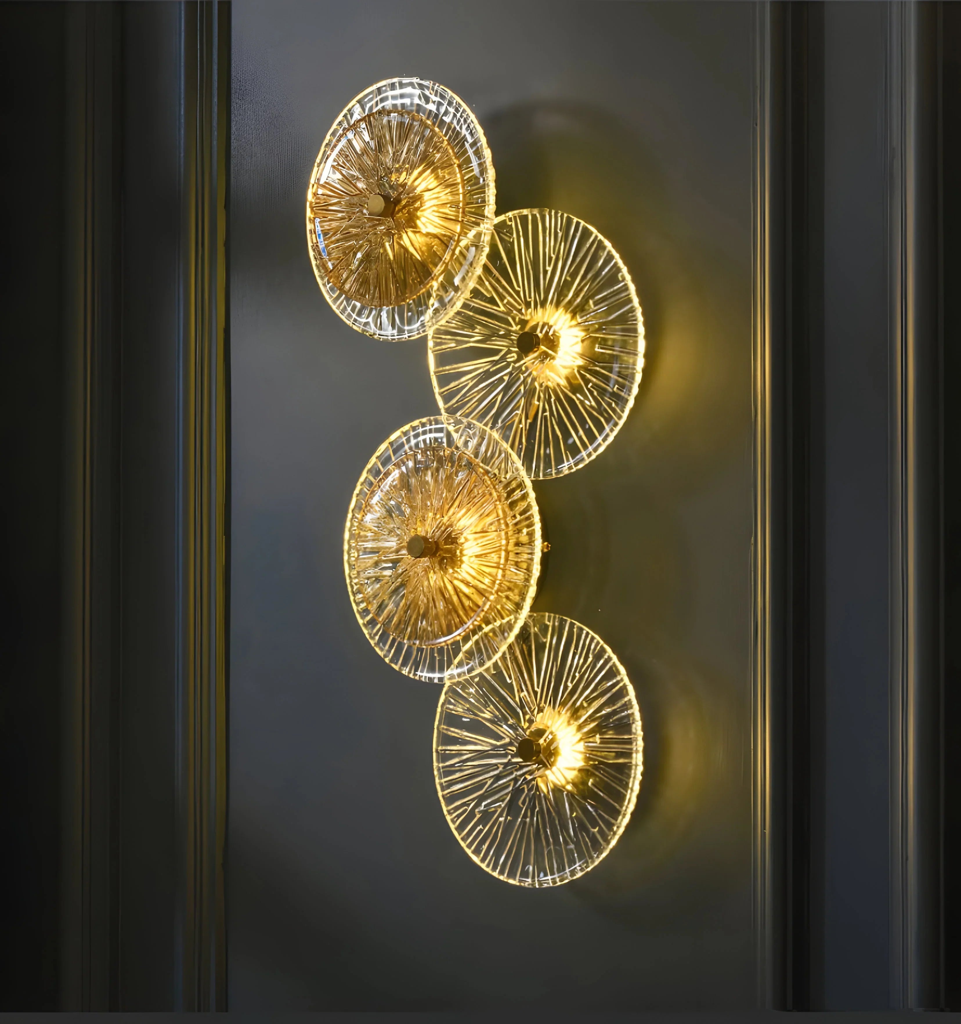 Lotus Leaf Glass Wall Lamp - NexioPick