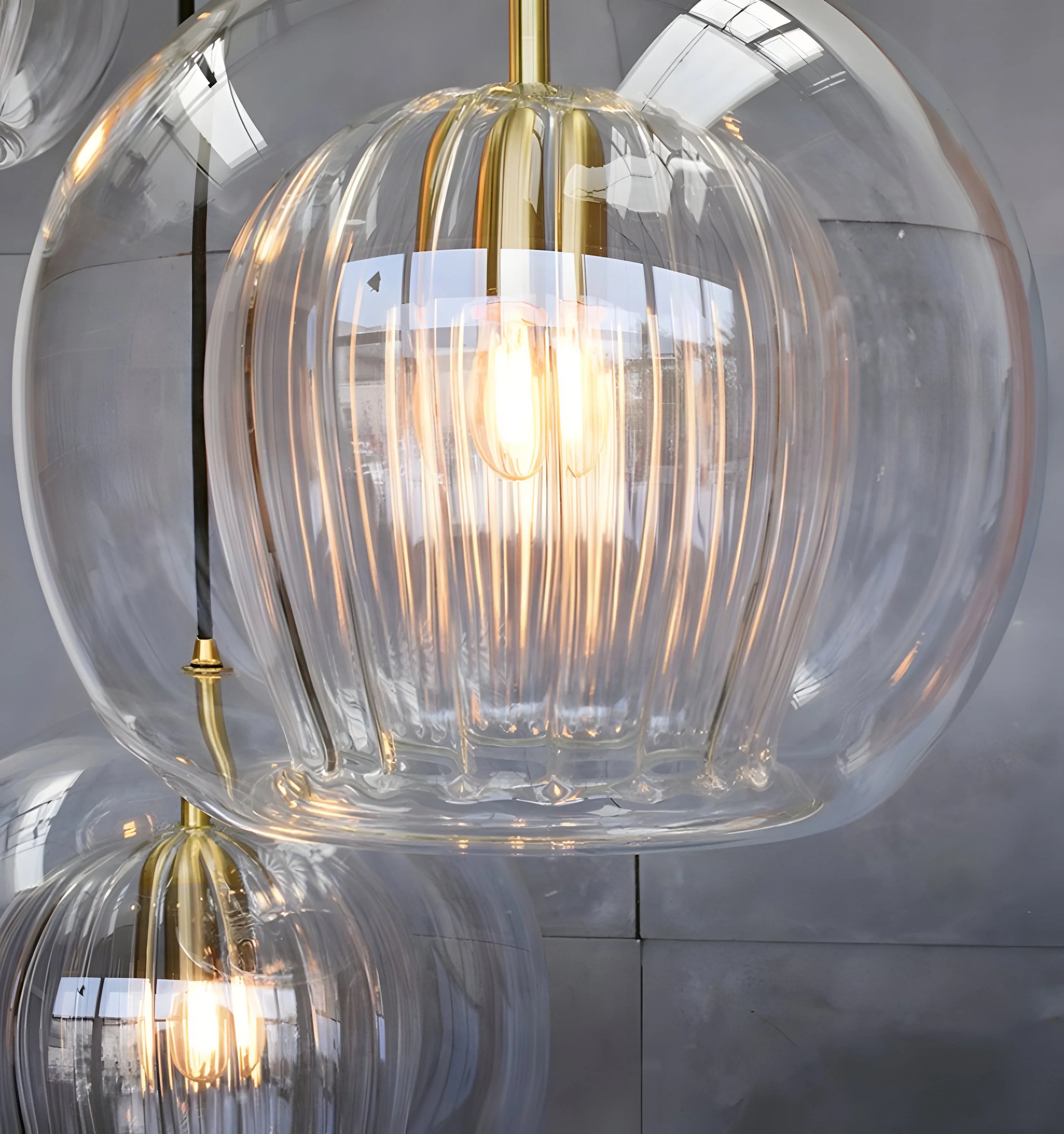 Mzan Glass Pendant Light - NexioPick