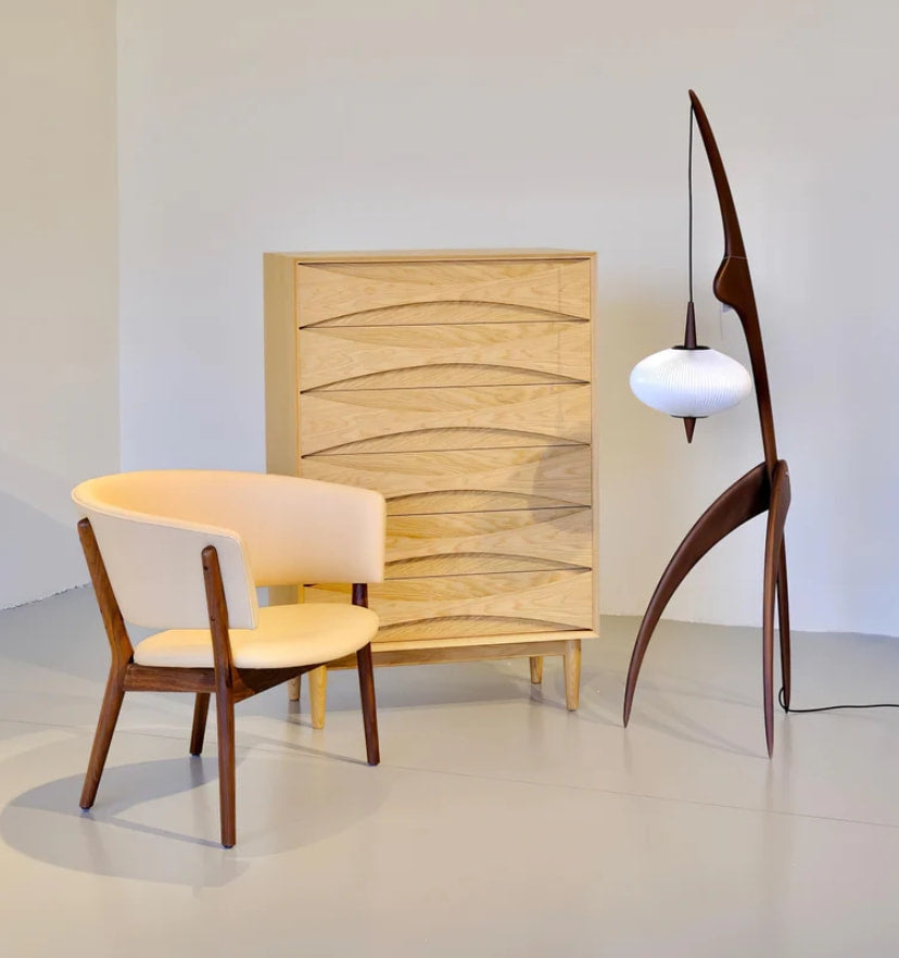 Mantis Wood Floor Lamp - NexioPick