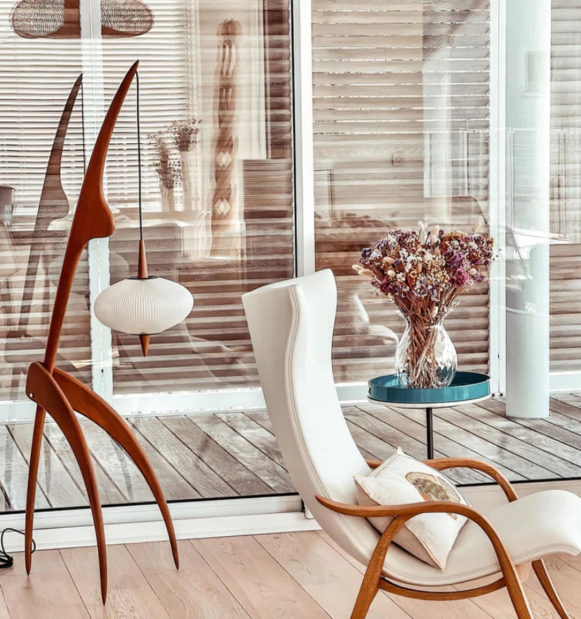 Mantis Wood Floor Lamp - NexioPick