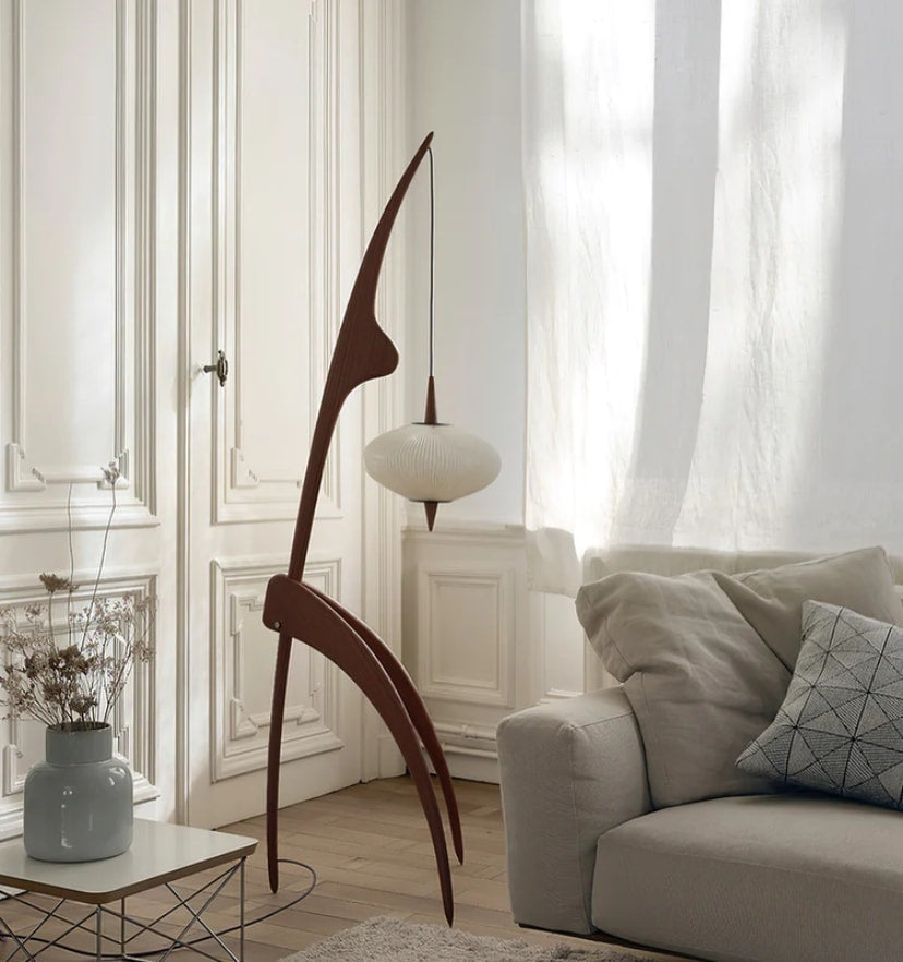 Mantis Wood Floor Lamp - NexioPick