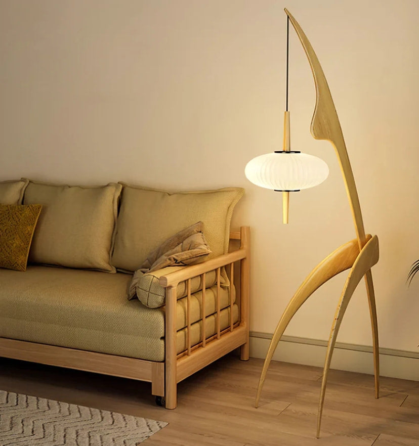 Mantis Wood Floor Lamp - NexioPick