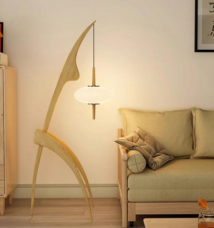 Mantis Wood Floor Lamp - NexioPick