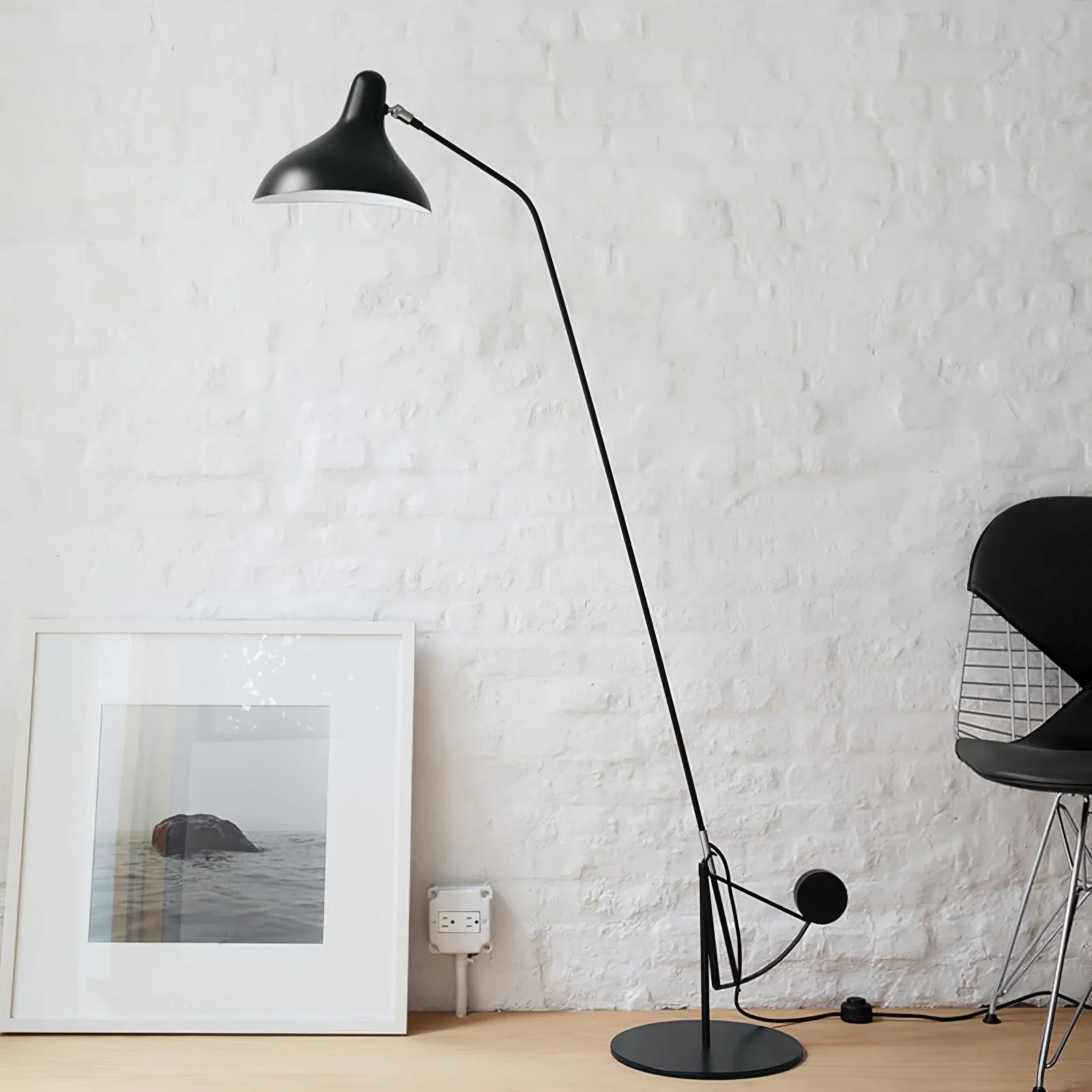 Mantis Arm Floor Lamp - NexioPick