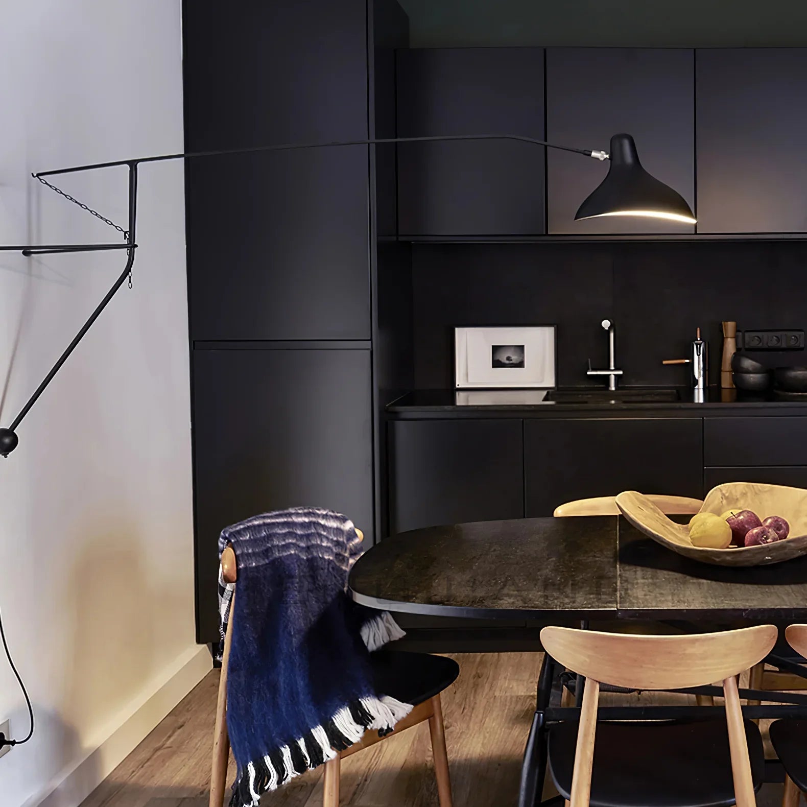 Mantis Arm Wall Lamp - NexioPick