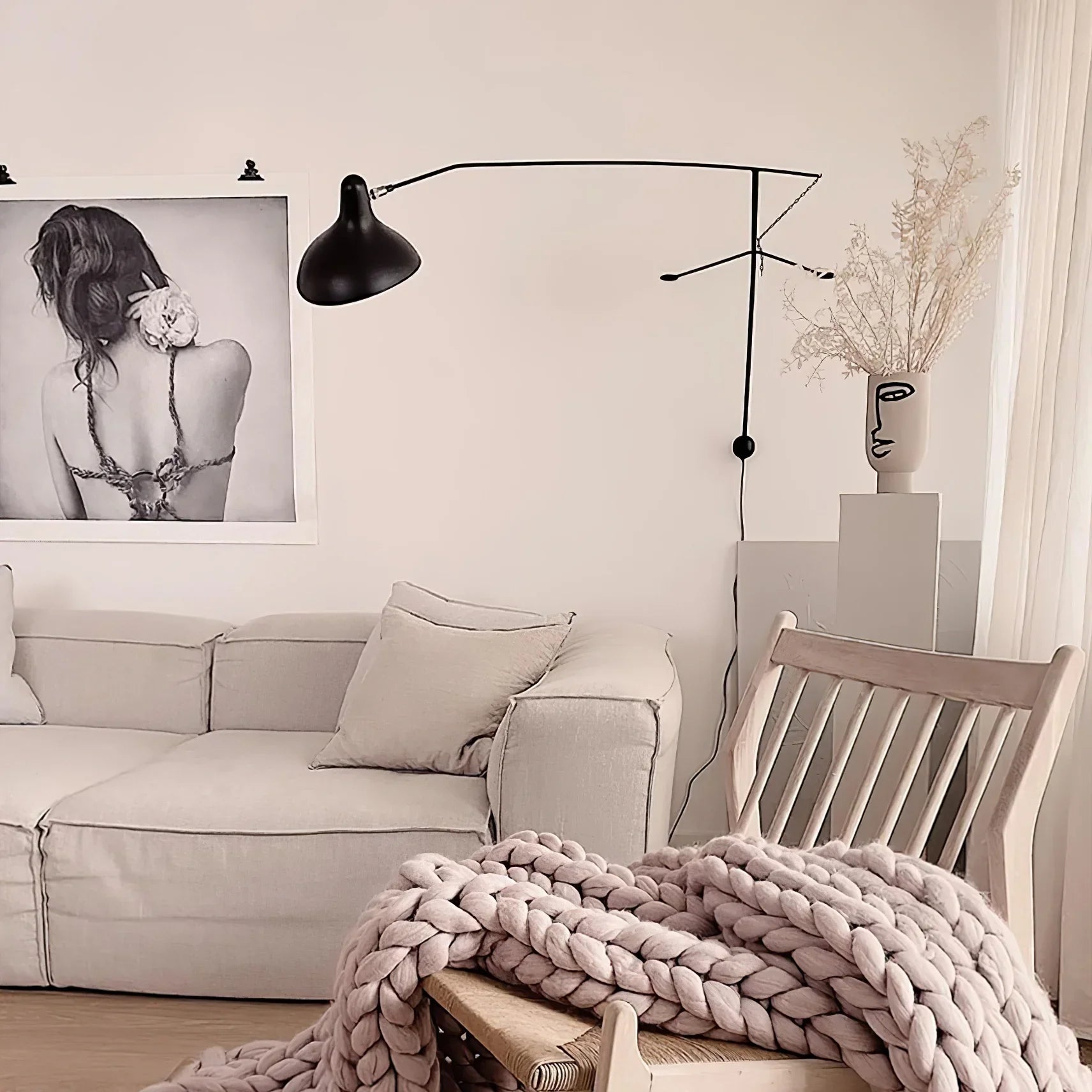 Mantis Arm Wall Lamp - NexioPick