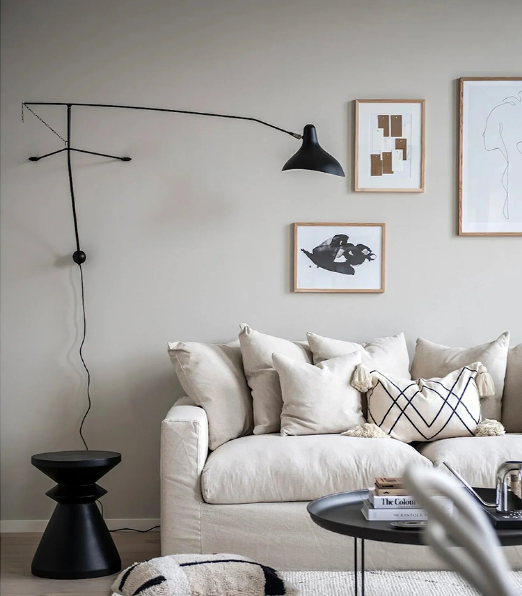 Mantis Arm Wall Lamp - NexioPick