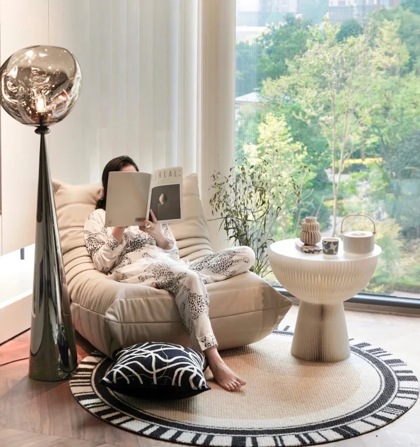 Cone Lava Floor Lamp - NexioPick