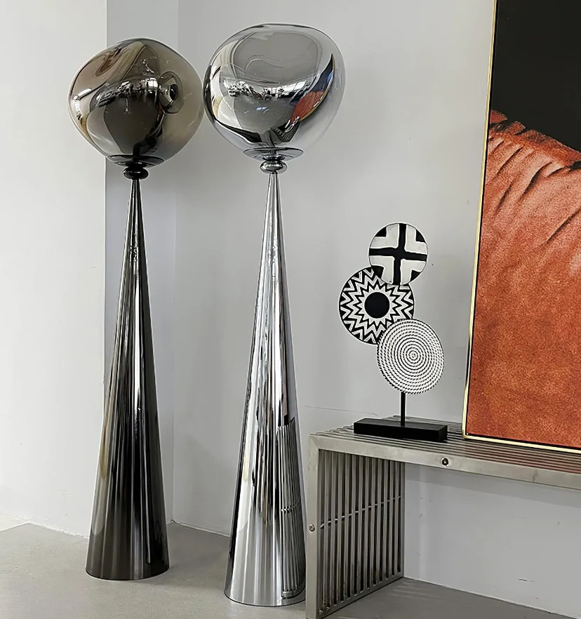 Cone Lava Floor Lamp - NexioPick