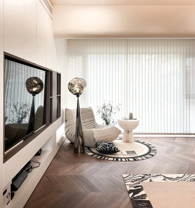 Cone Lava Floor Lamp - NexioPick