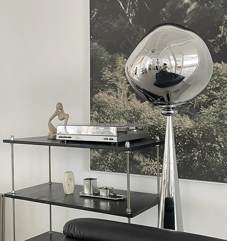 Cone Lava Floor Lamp - NexioPick