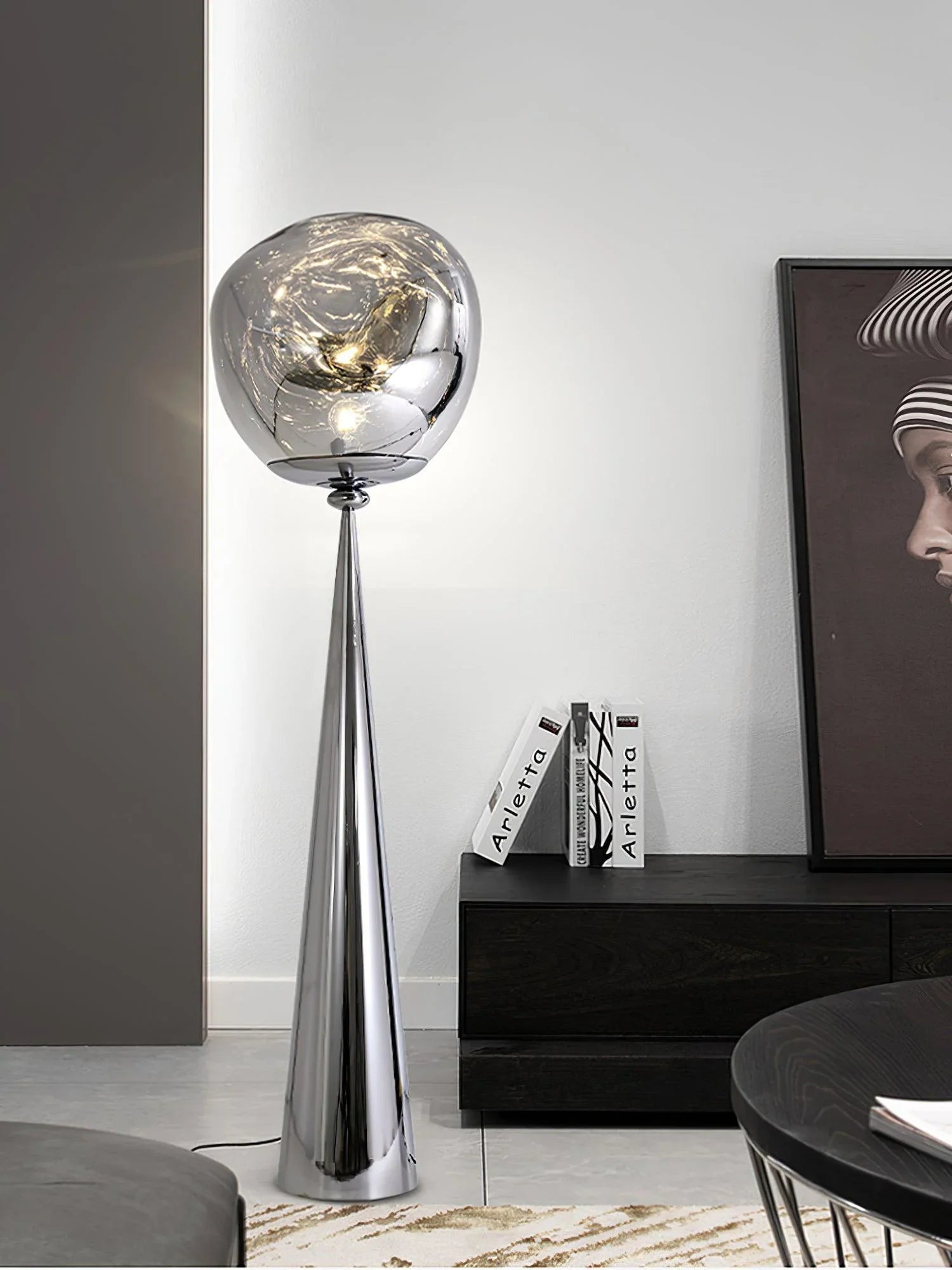 Cone Lava Floor Lamp - NexioPick
