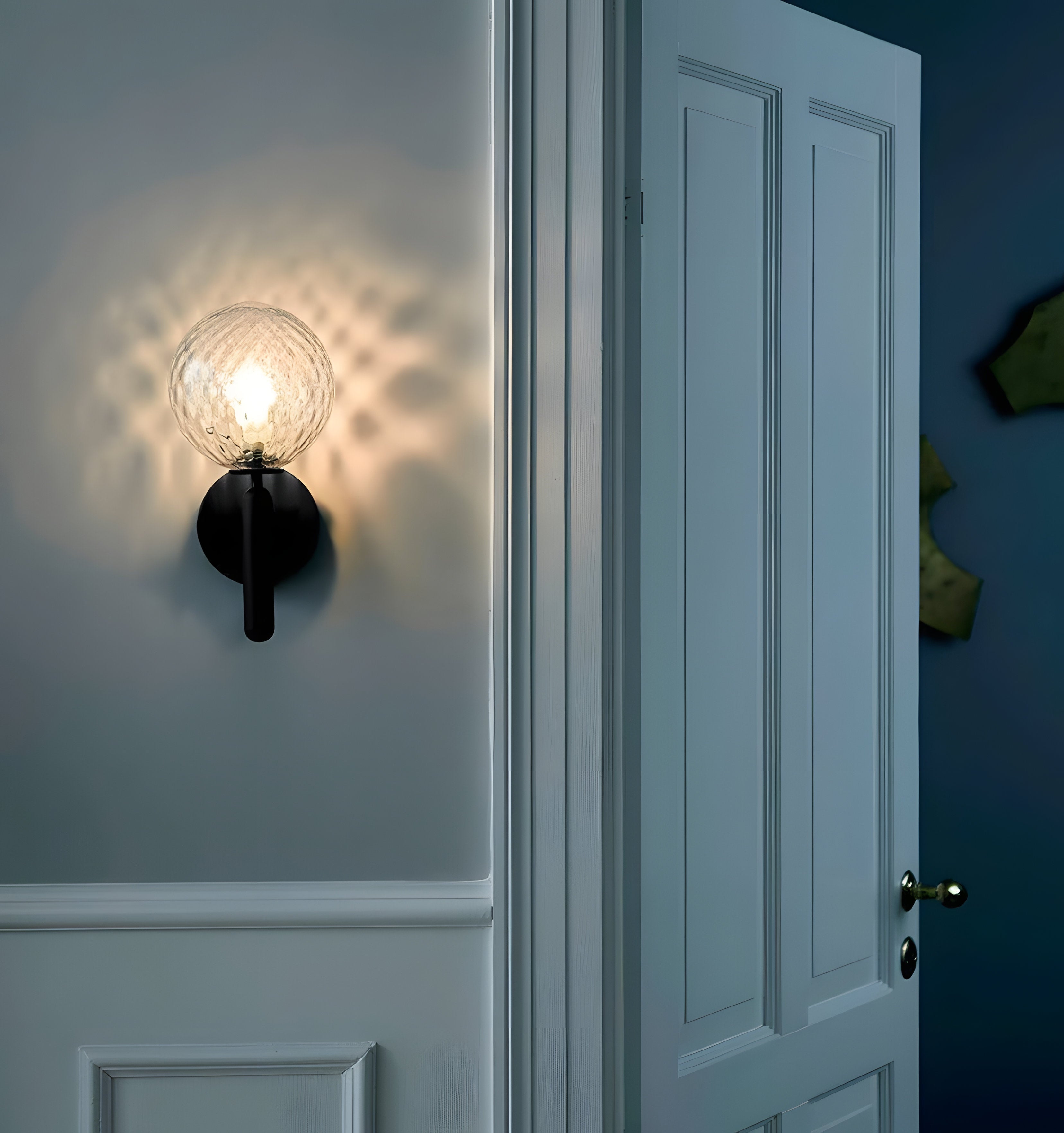 Miira Wall Light - NexioPick